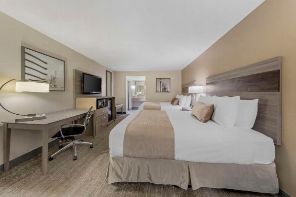 Best Western Plus Executive Inn image 26
