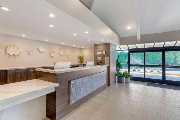 Best Western Plus Executive Inn image 5